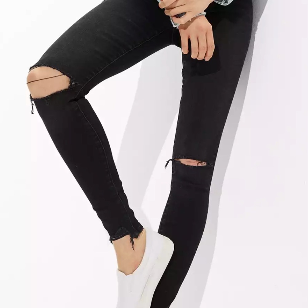 AE Luxe Ripped Black Stretchy Jeans Size 0